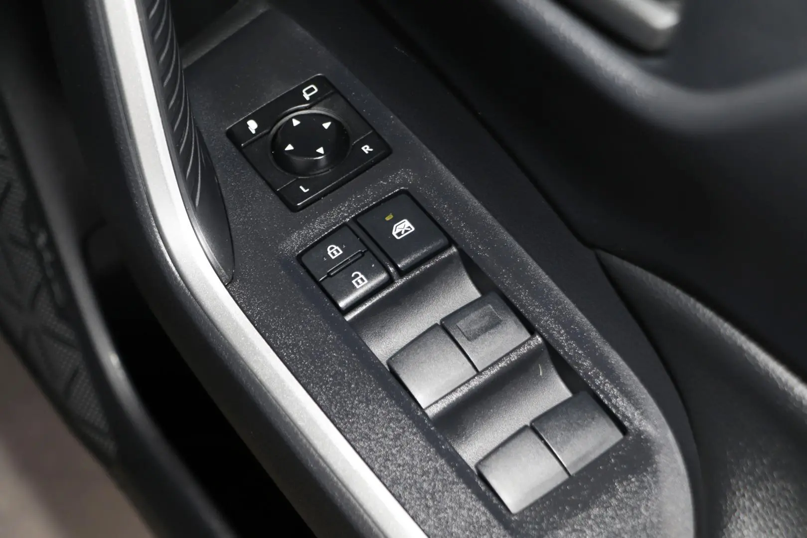 2024 Toyota RAV4 Gallery Image 18