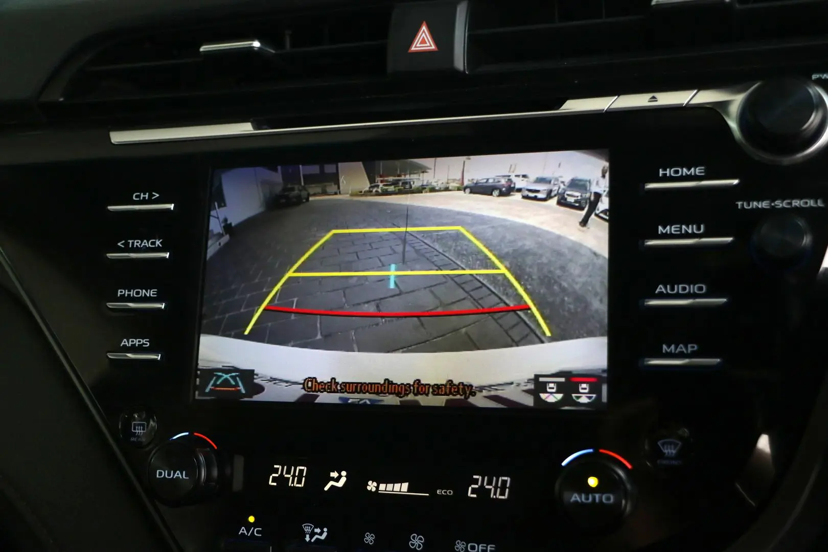 2020 Toyota Camry Gallery Image 12