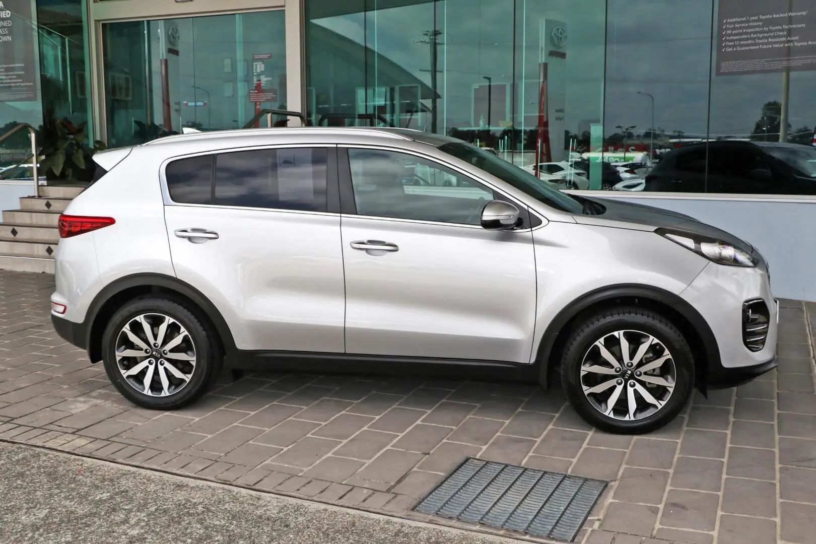 2016 Kia Sportage Gallery Image 5