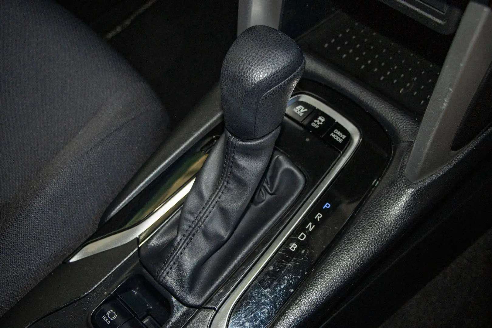 2024 Toyota Corolla Cross Gallery Image 12