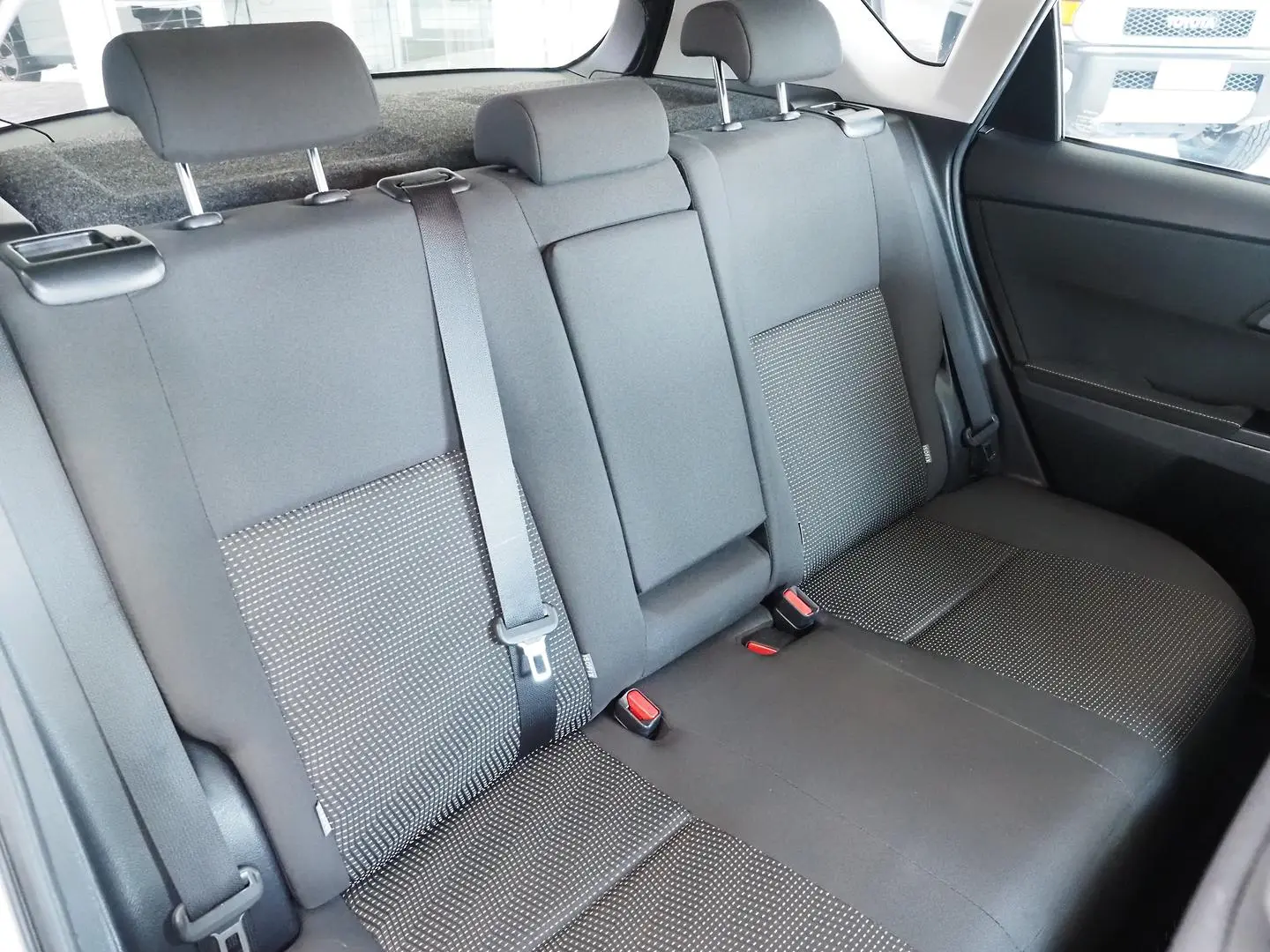 2018 Toyota Corolla Gallery Image 16