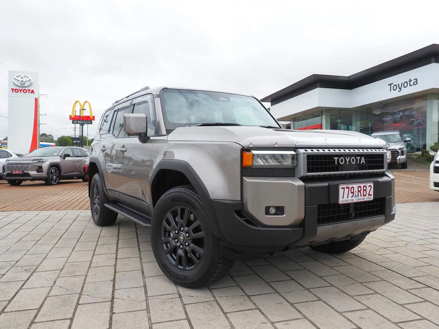 2025 Toyota Landcruiser Prado Image