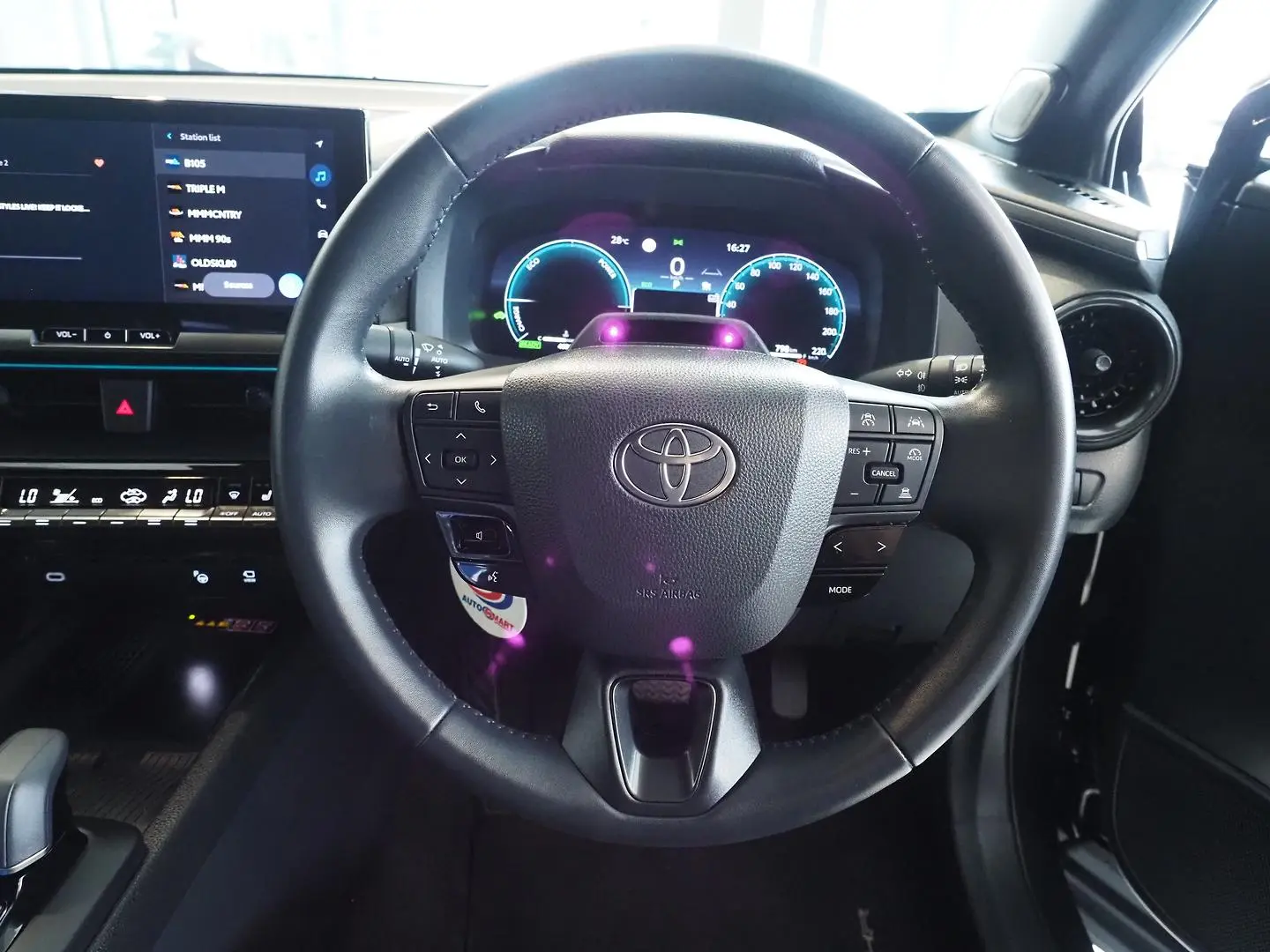 2024 Toyota C-HR Gallery Image 18