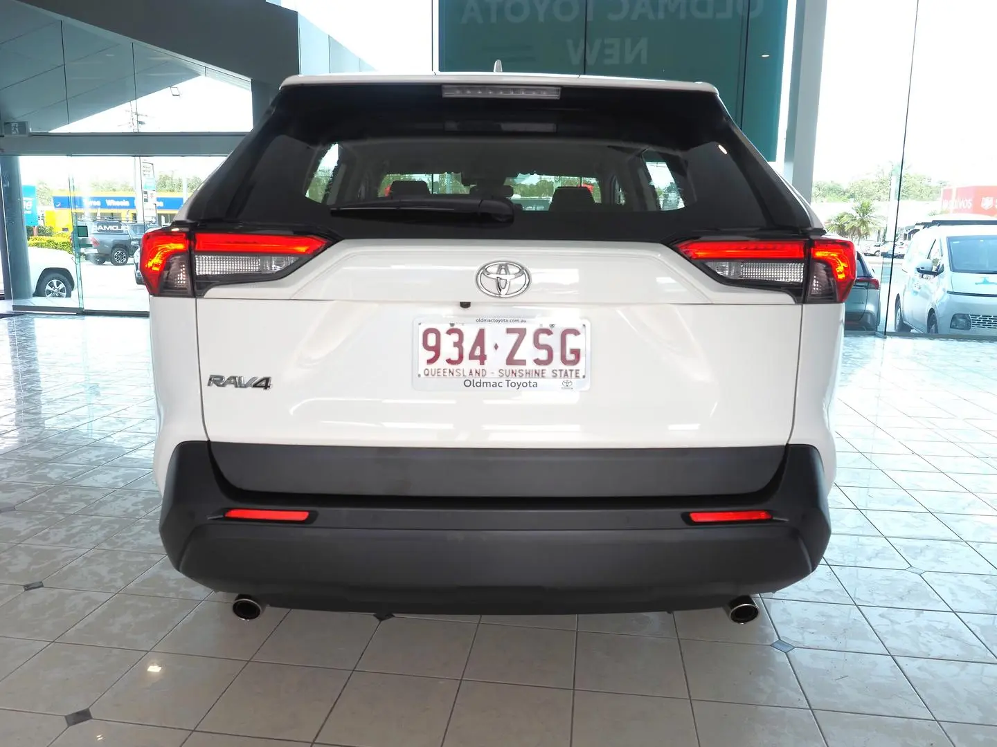 2020 Toyota RAV4 Gallery Image 8