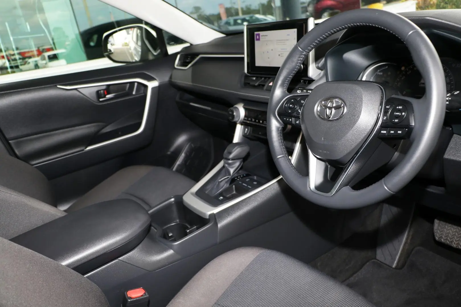 2024 Toyota RAV4 Gallery Image 6