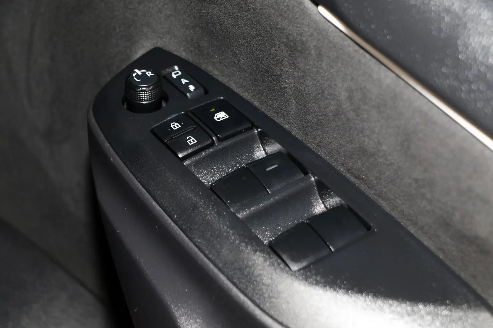 2023 Toyota Yaris Gallery Image 19