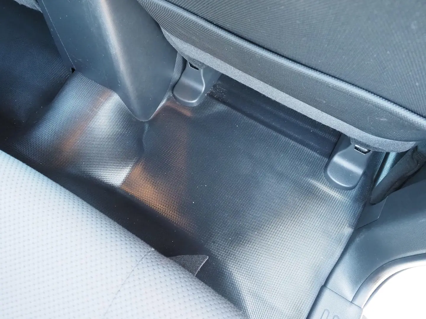 2019 Mitsubishi Triton Gallery Image 14