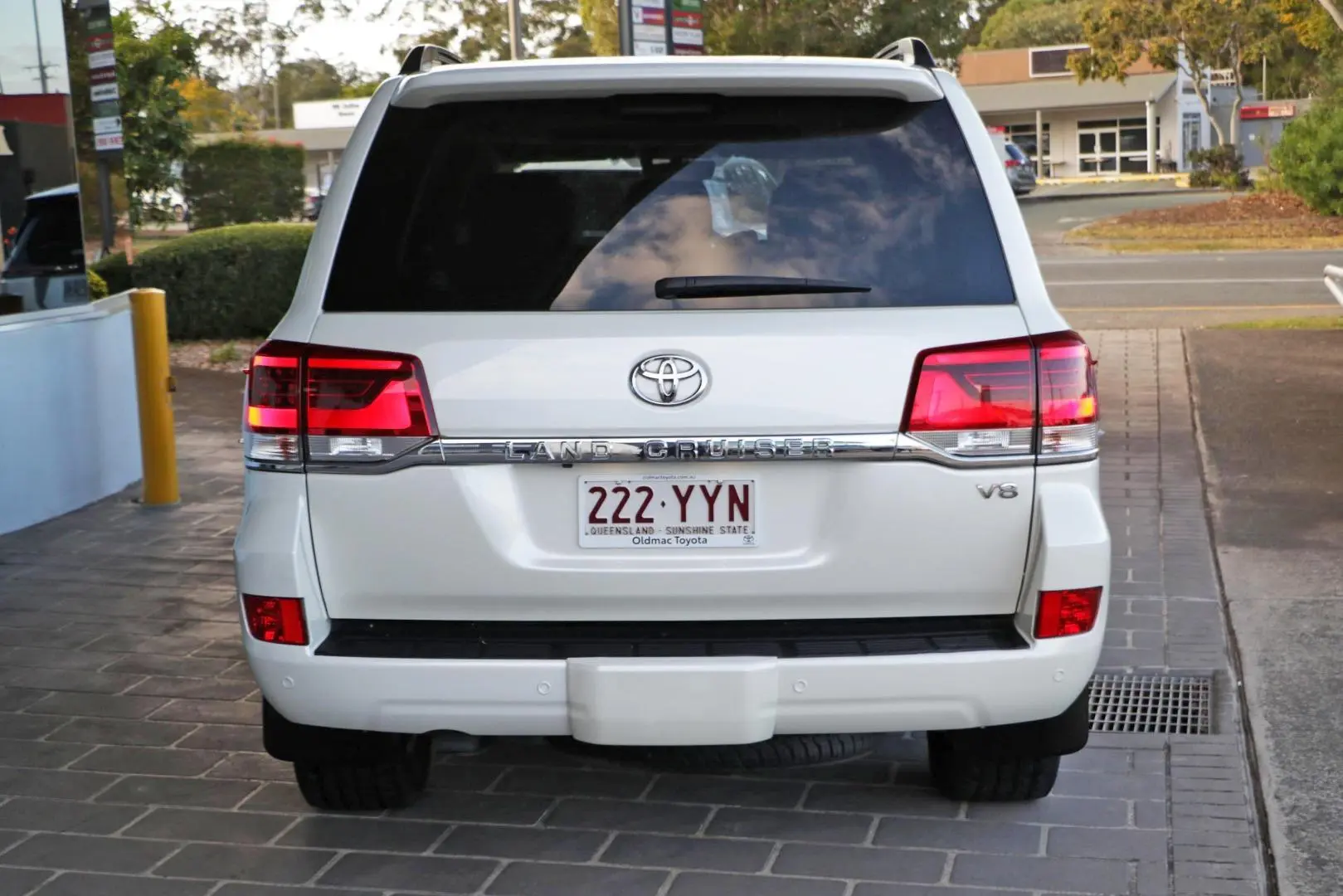 2018 Toyota Landcruiser Gallery Image 4