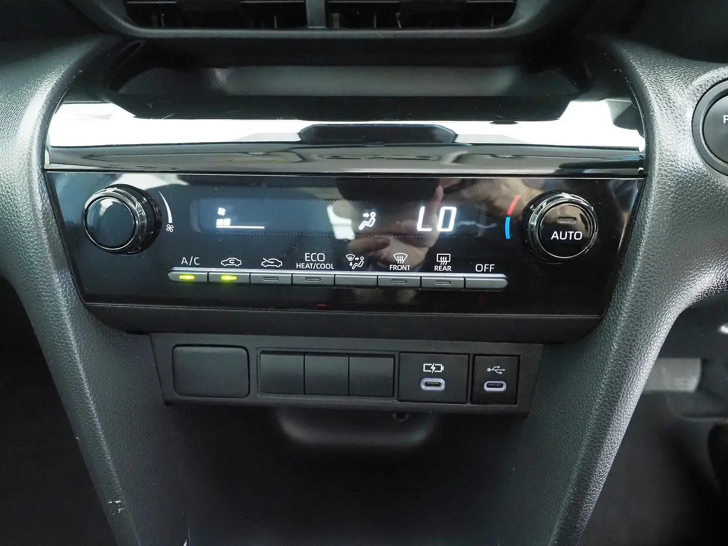 2024 Toyota Yaris Cross Gallery Image 28