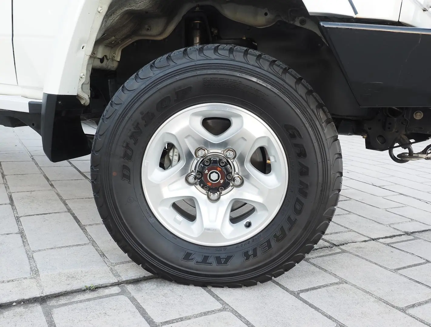 2019 Toyota Landcruiser Gallery Image 7