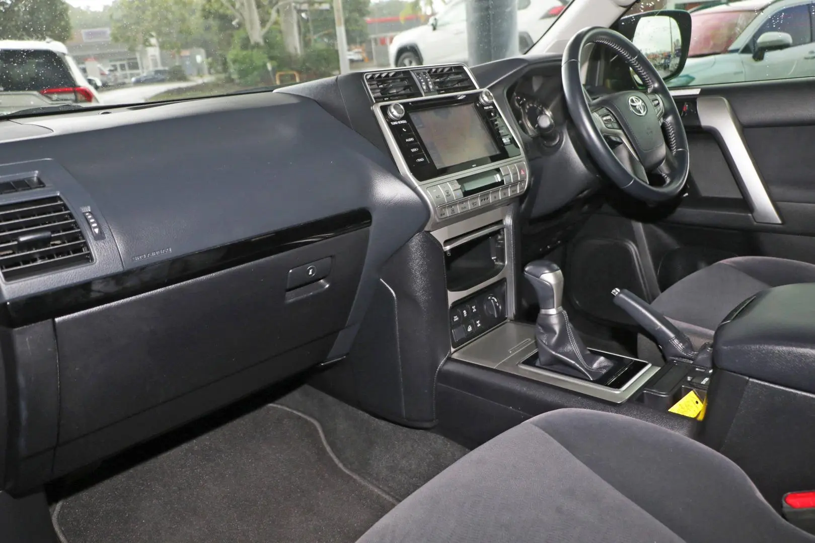 2018 Toyota Landcruiser Prado Gallery Image 7