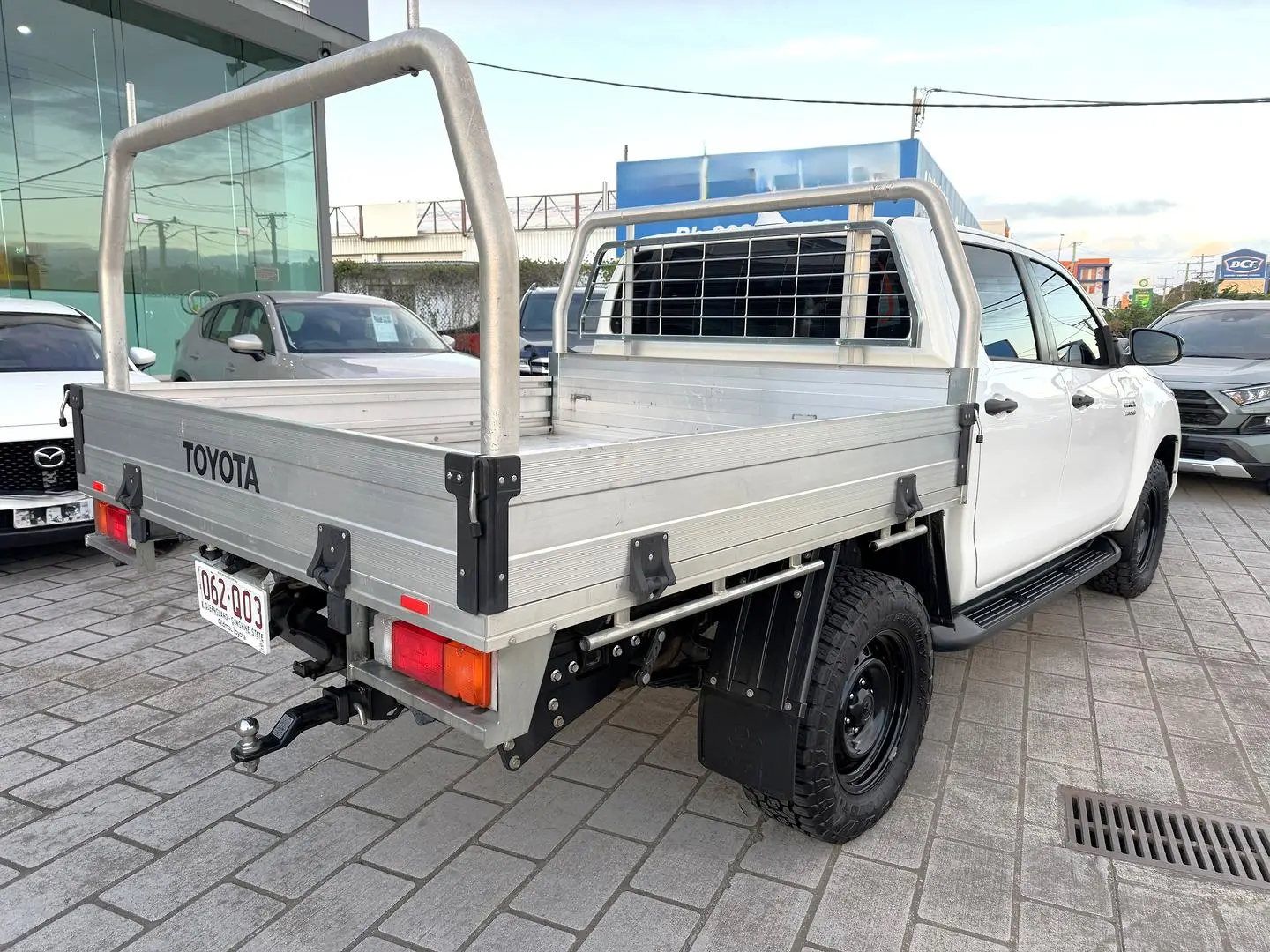 2022 Toyota Hilux Gallery Image 9
