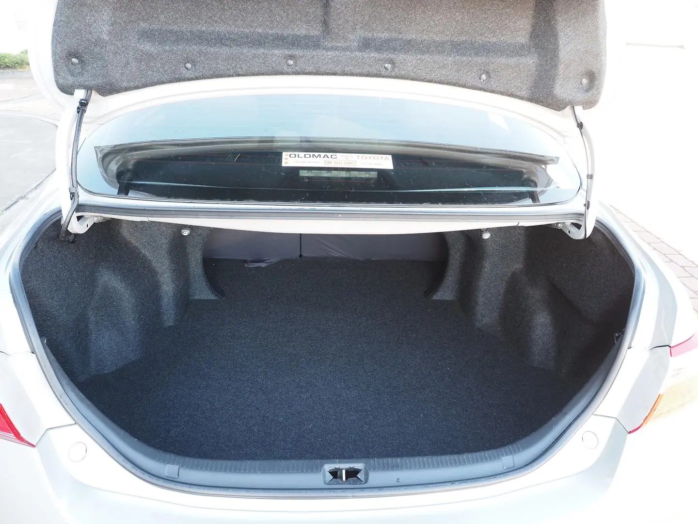 2009 Toyota Camry Gallery Image 9