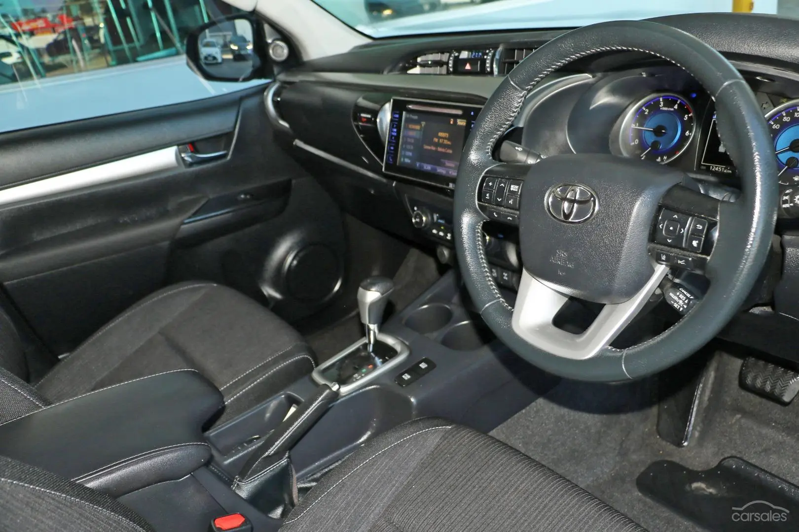 2019 Toyota Hilux Image 6