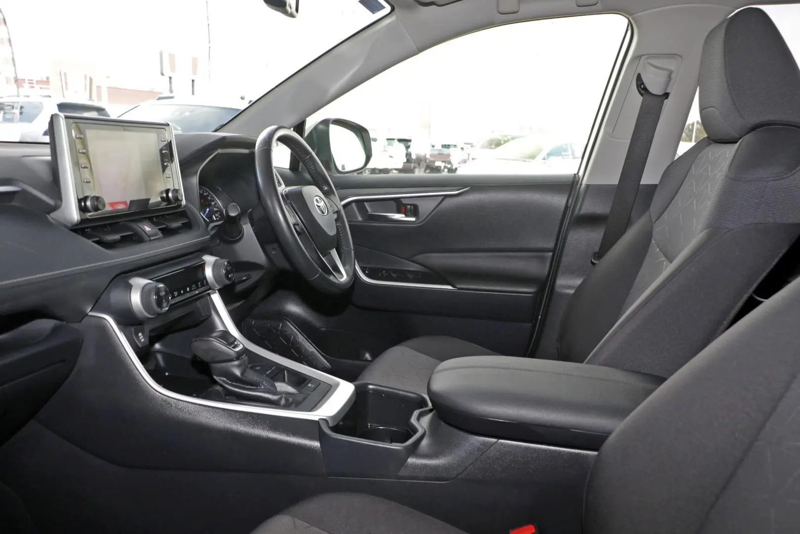 2022 Toyota RAV4 Gallery Image 8