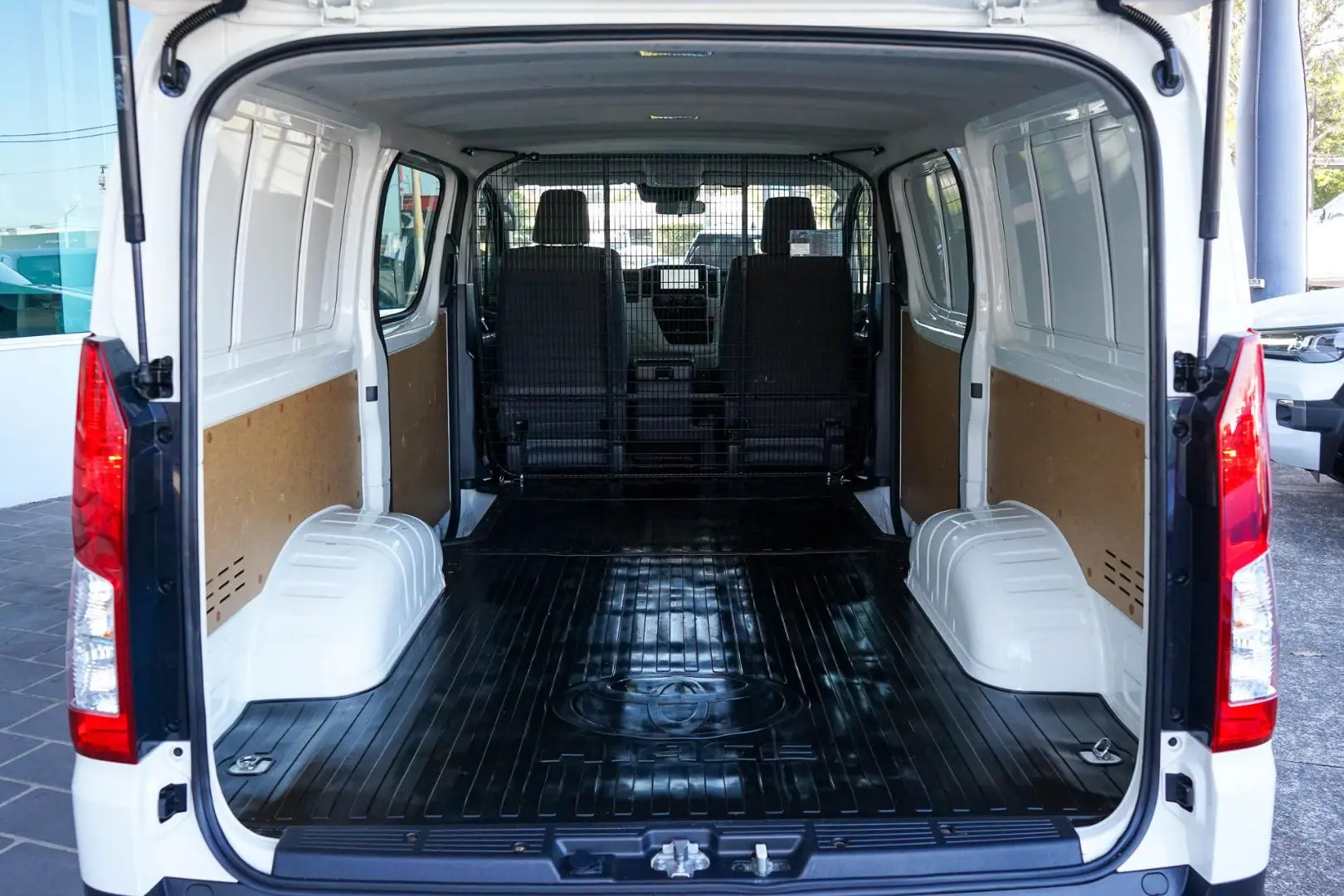 2025 Toyota Hiace Gallery Image 24