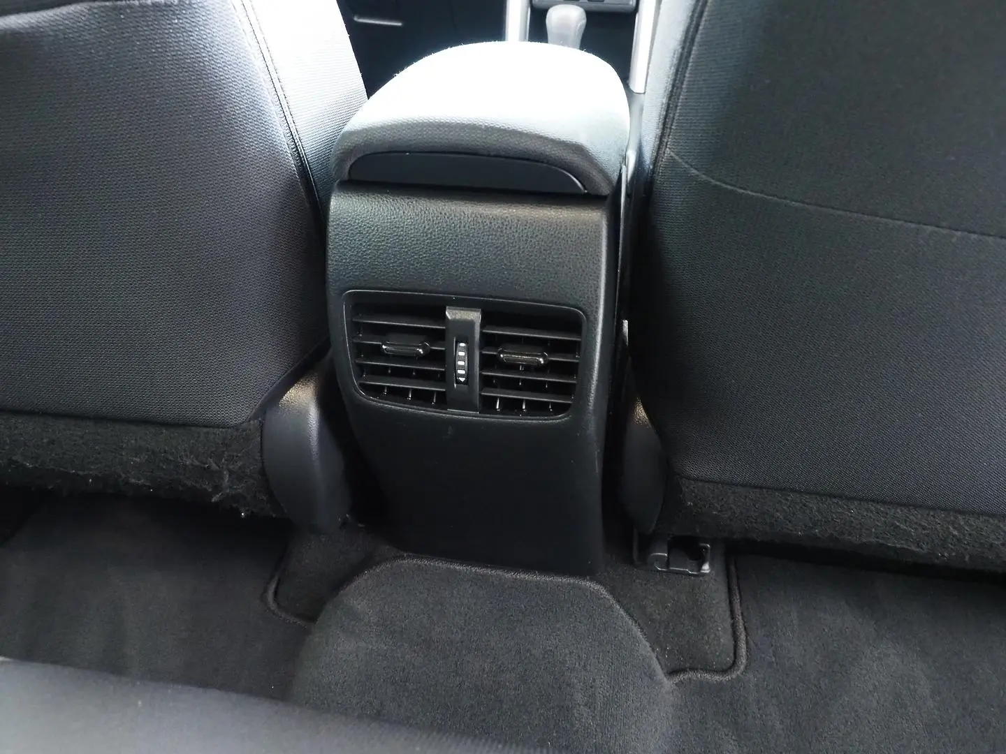 2023 Toyota Corolla Cross Gallery Image 17