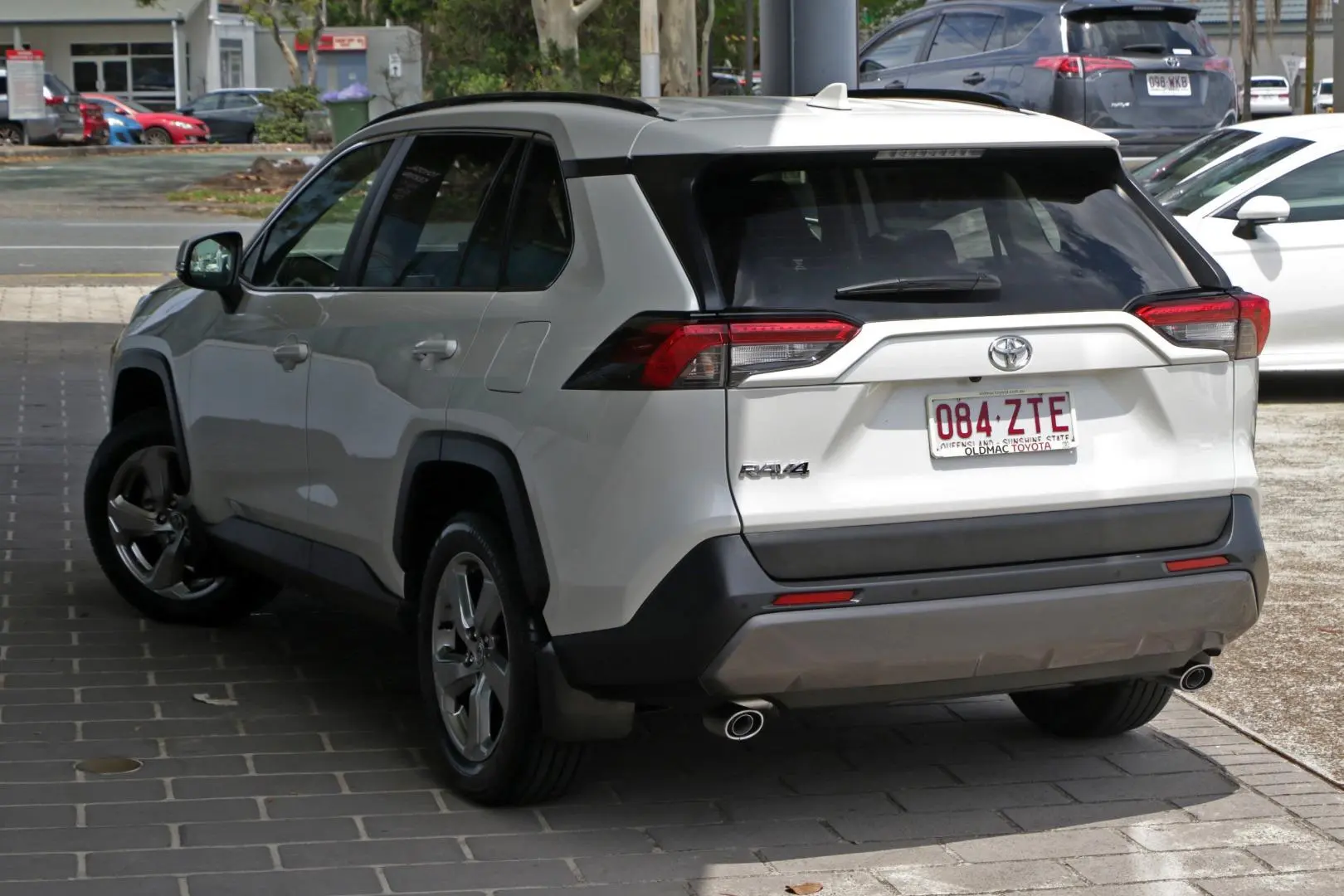 2020 Toyota RAV4 Gallery Image 2