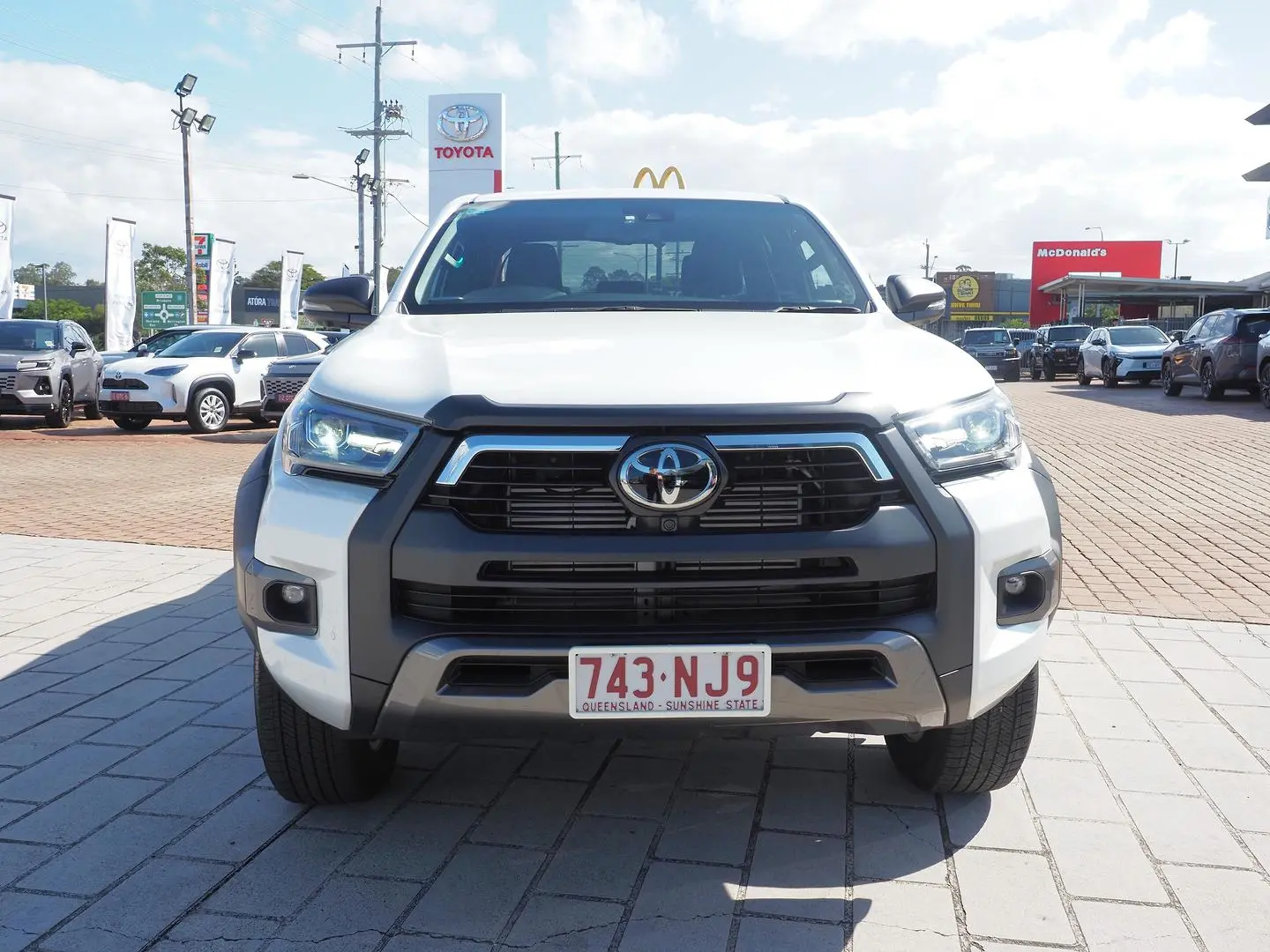 2025 Toyota Hilux Gallery Image 16