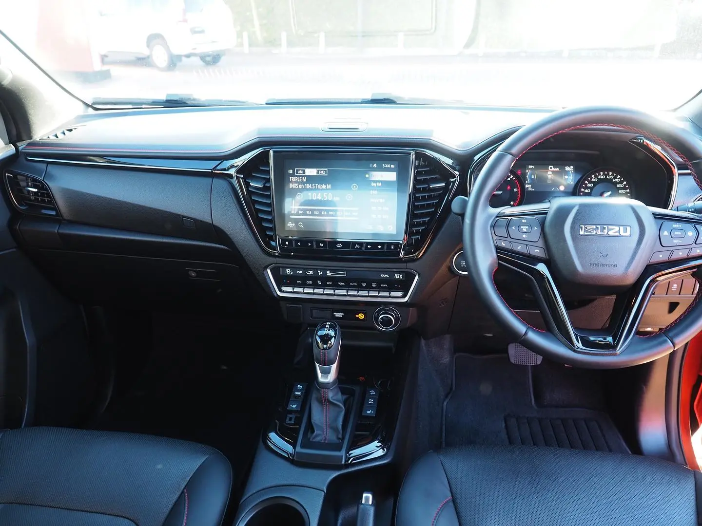 2022 Isuzu D-MAX Gallery Image 5