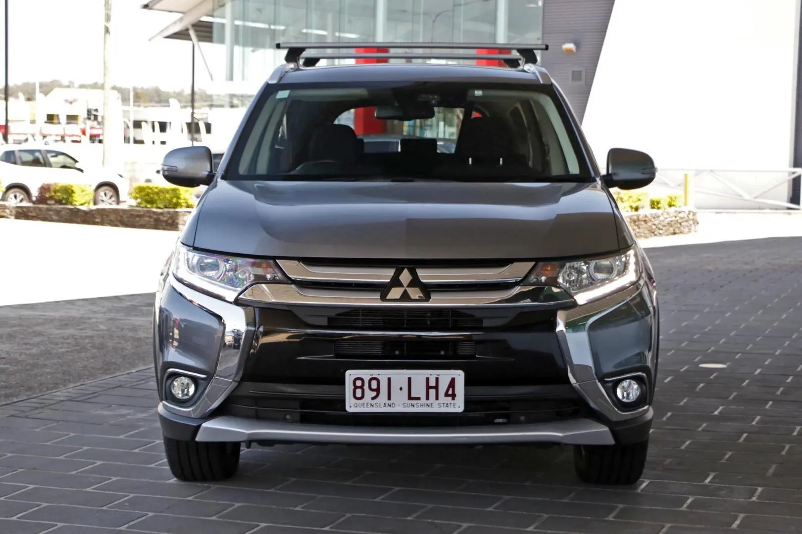 2018 Mitsubishi Outlander Image 3