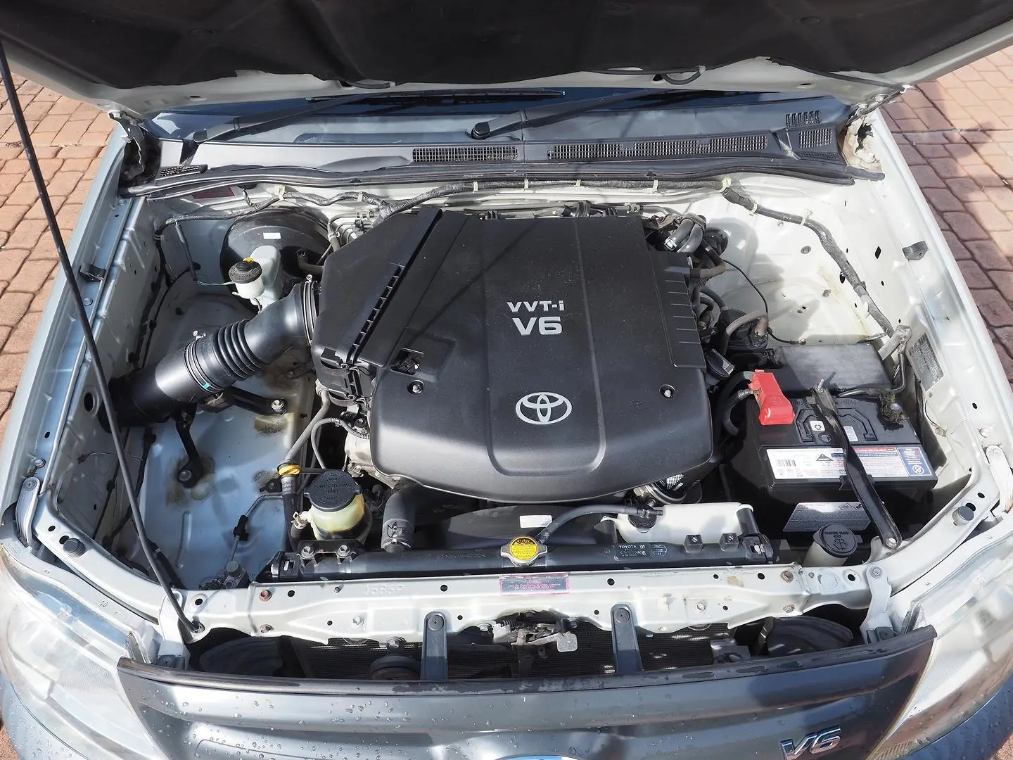 2005 Toyota Hilux Gallery Image 14
