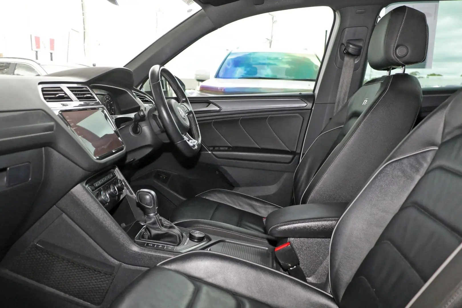 2018 Volkswagen Tiguan Gallery Image 8