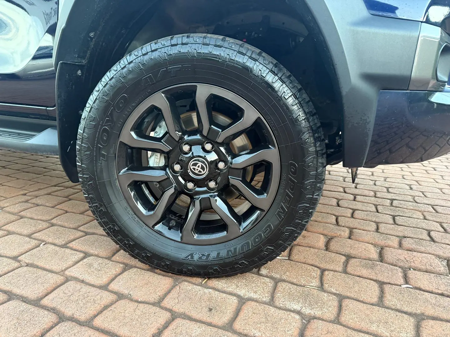 2022 Toyota Hilux Gallery Image 12