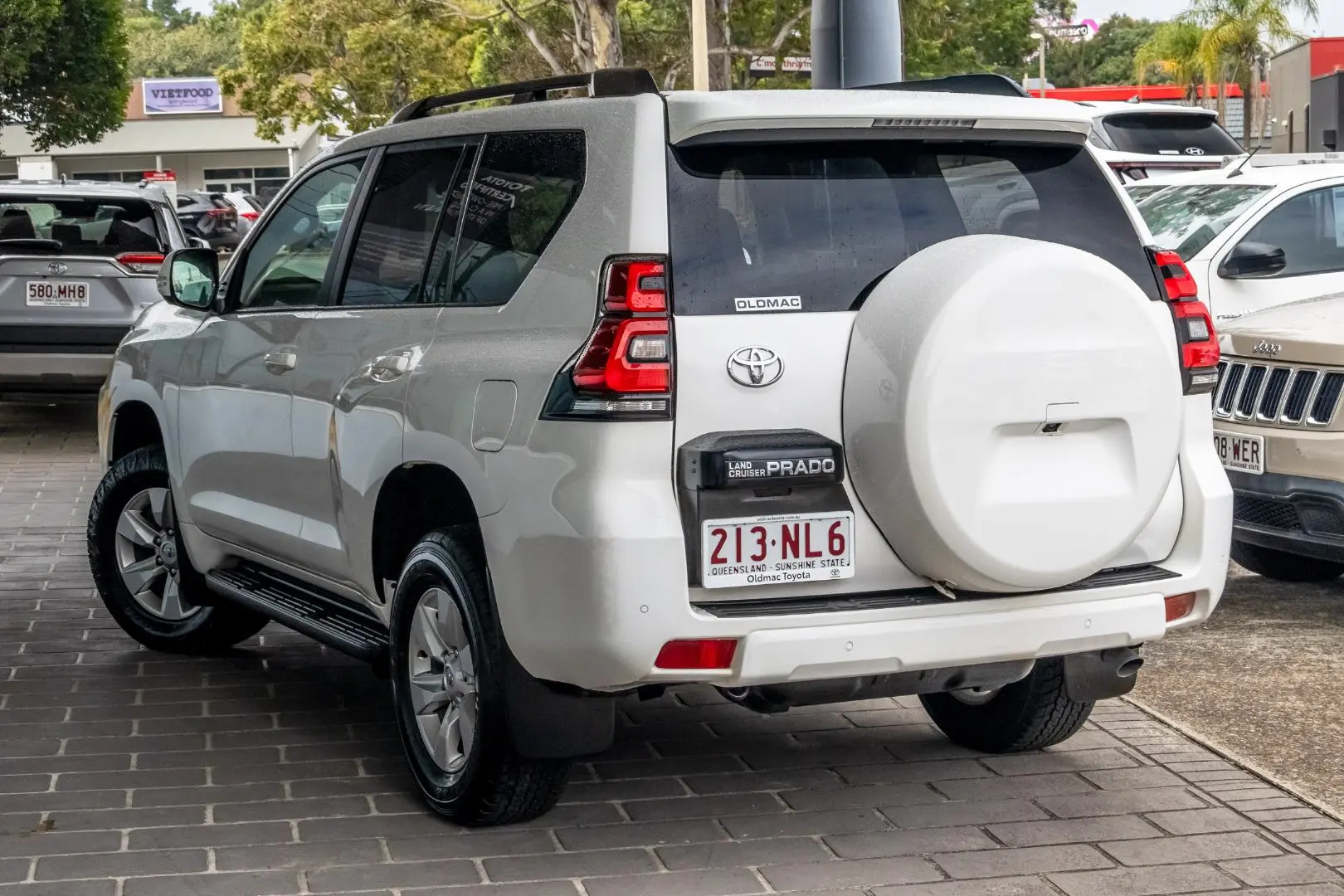 2023 Toyota Landcruiser Prado Gallery Image 3