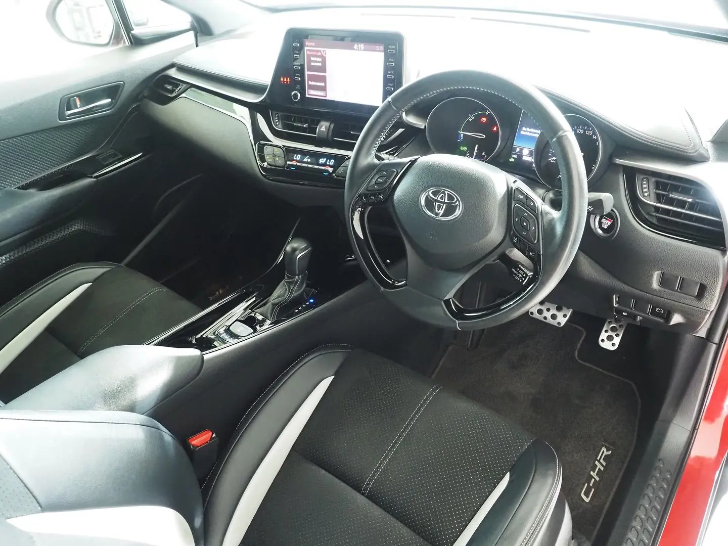 2021 Toyota C-HR Gallery Image 4