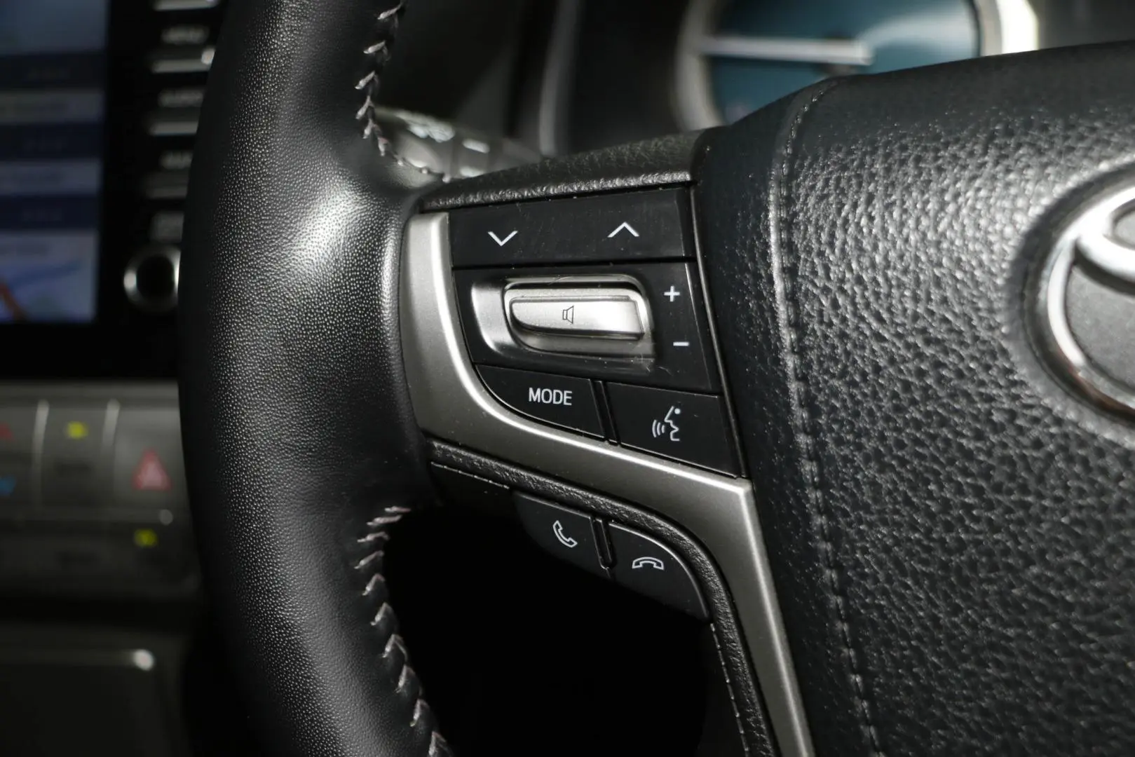 2023 Toyota Landcruiser Prado Gallery Image 18