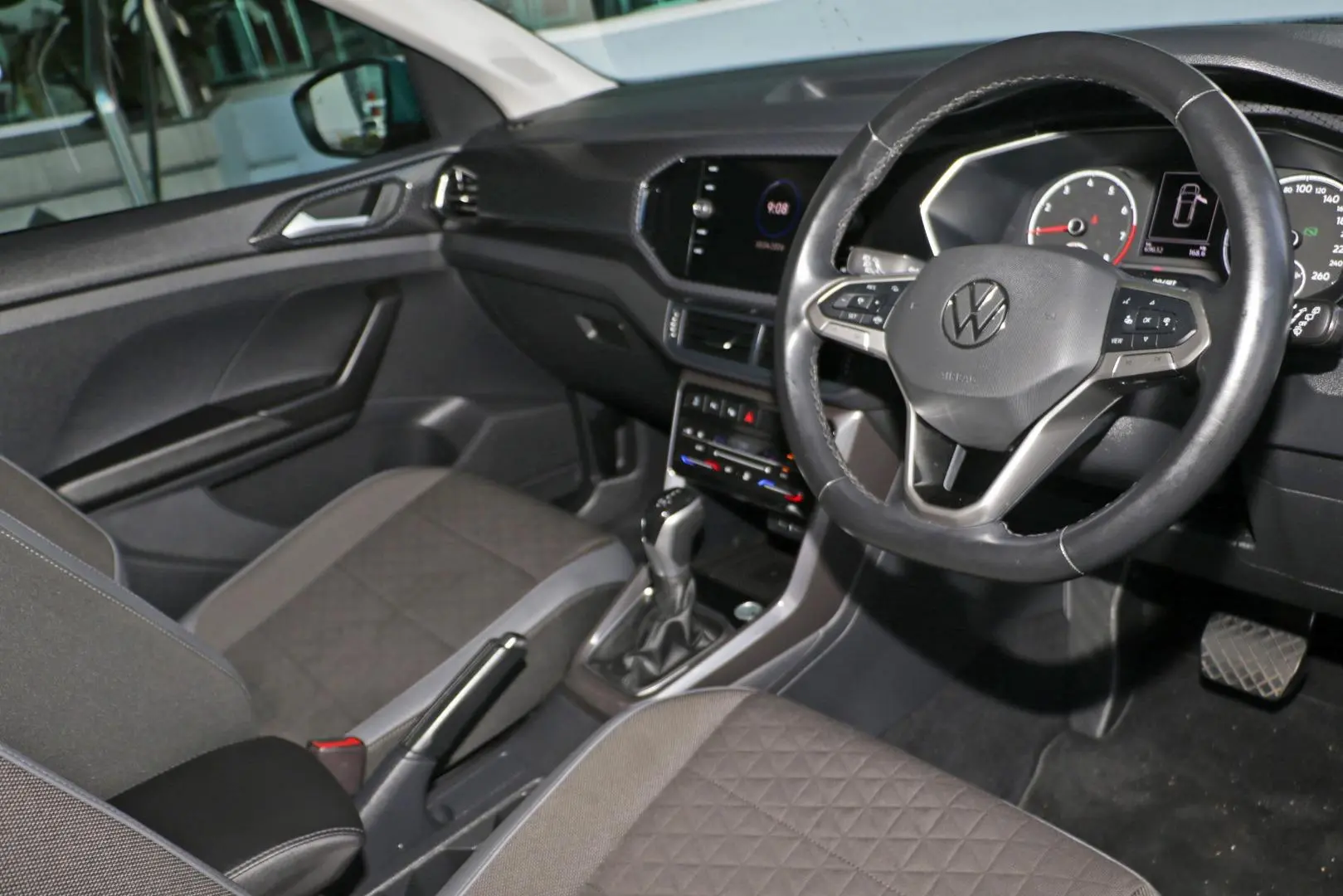 2022 Volkswagen T-Cross Gallery Image 6