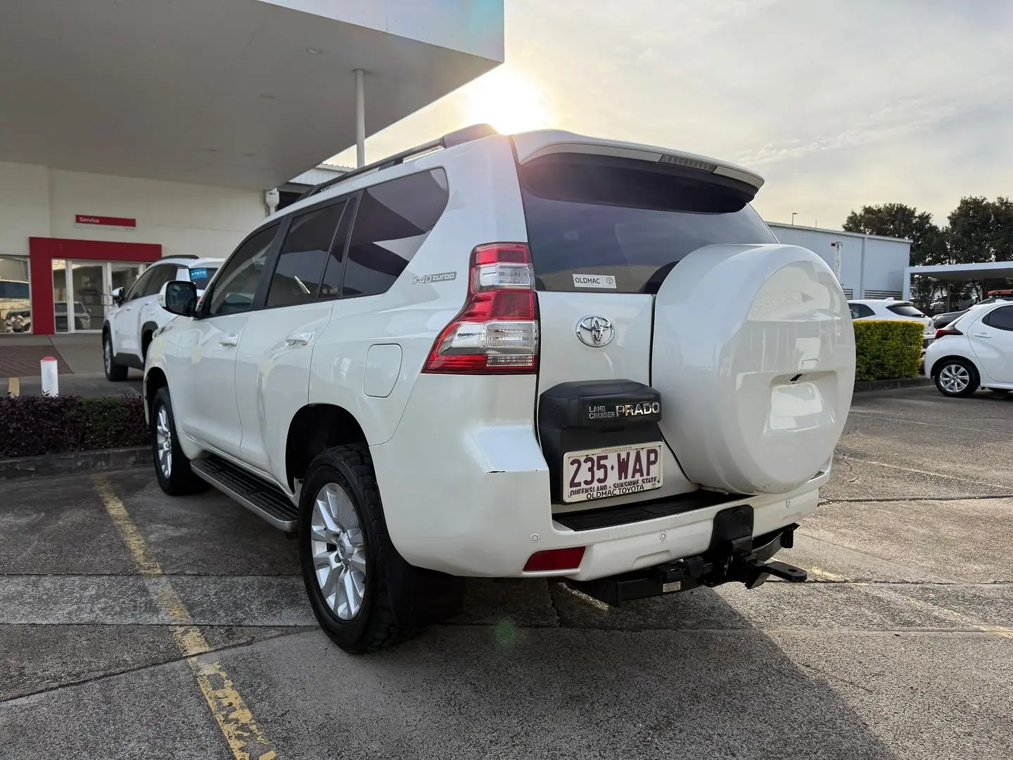 2015 Toyota Landcruiser Prado Gallery Image 3