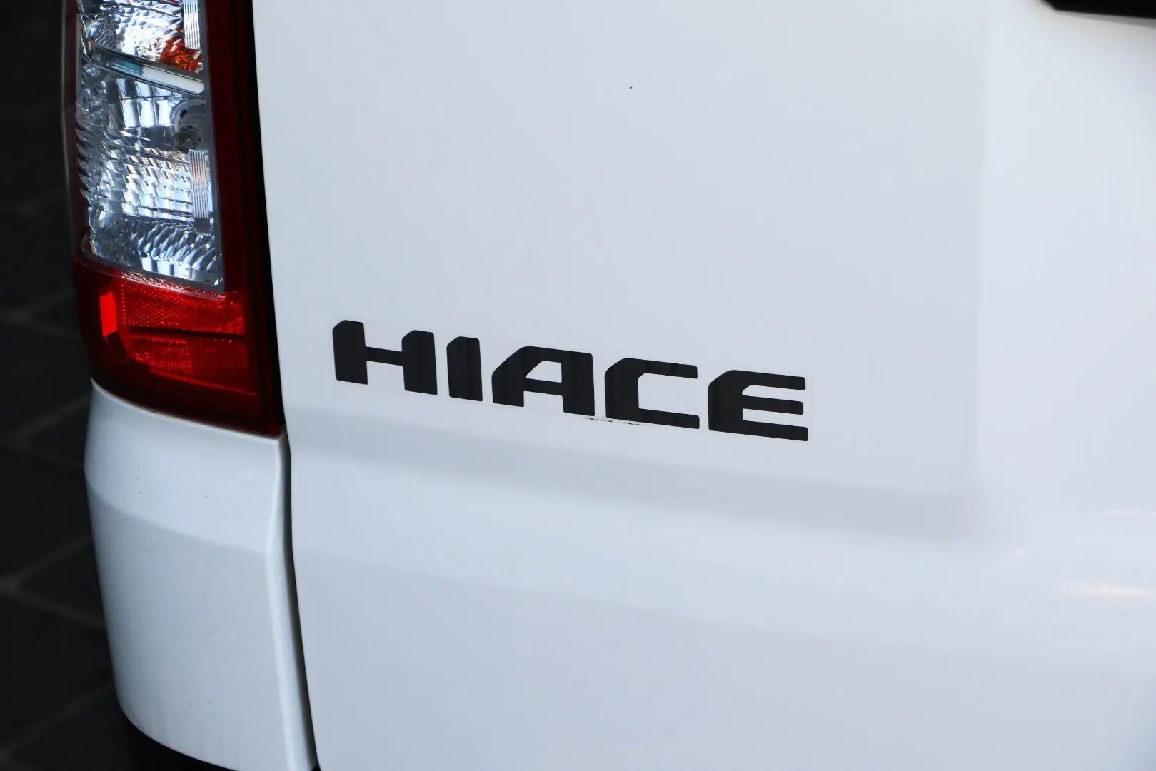 2021 Toyota Hiace Gallery Image 18