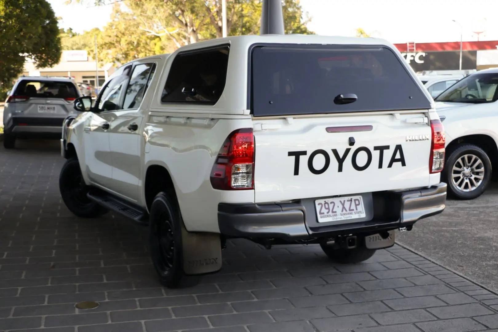 2017 Toyota Hilux Gallery Image 2