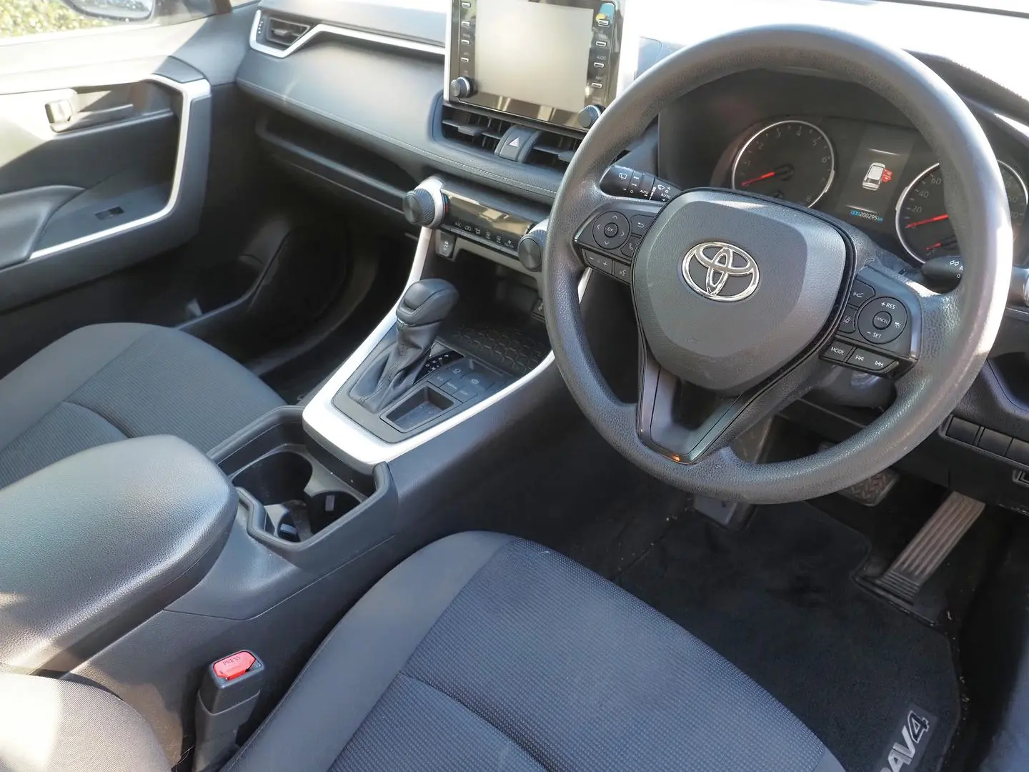 2020 Toyota RAV4 Gallery Image 3