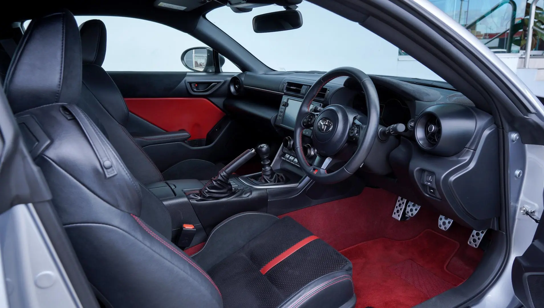 2025 Toyota GR86 Gallery Image 9