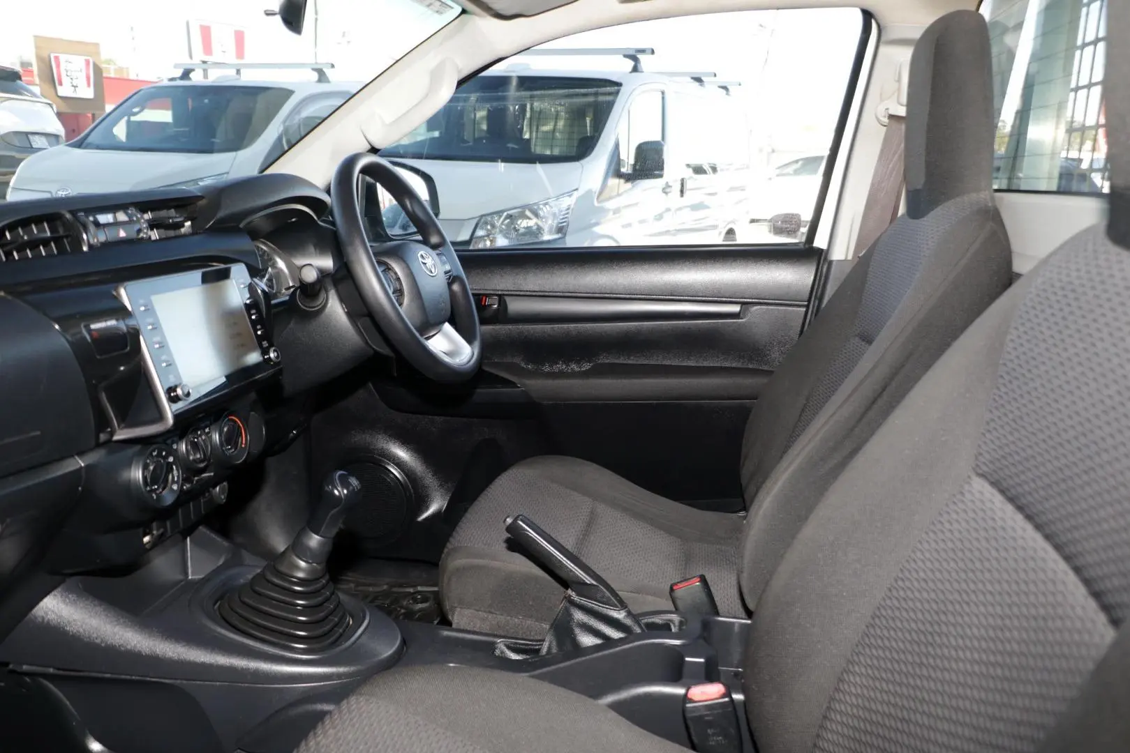 2020 Toyota Hilux Gallery Image 8