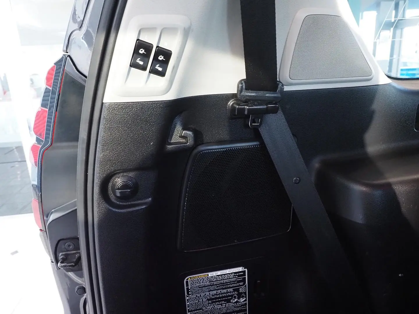 2018 Toyota Landcruiser Prado Gallery Image 24