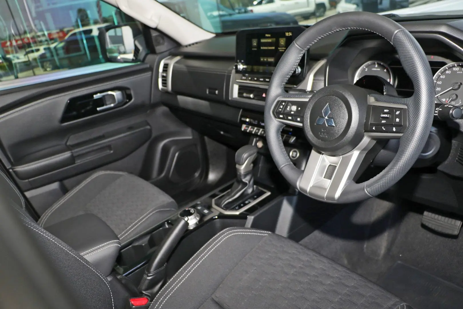 2024 Mitsubishi Triton Gallery Image 6