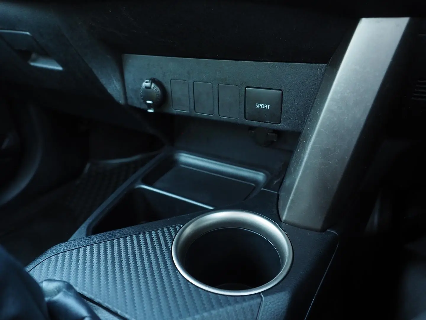2013 Toyota RAV4 Gallery Image 30