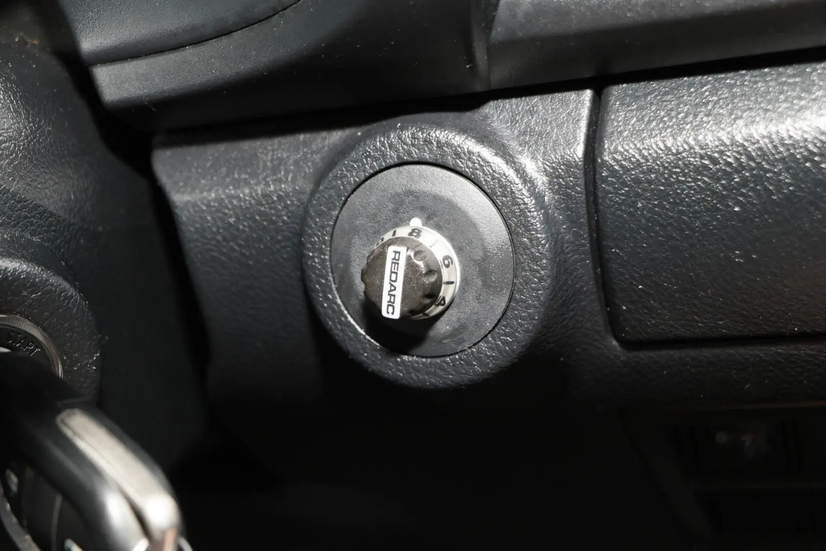 2017 Toyota Hilux Gallery Image 13