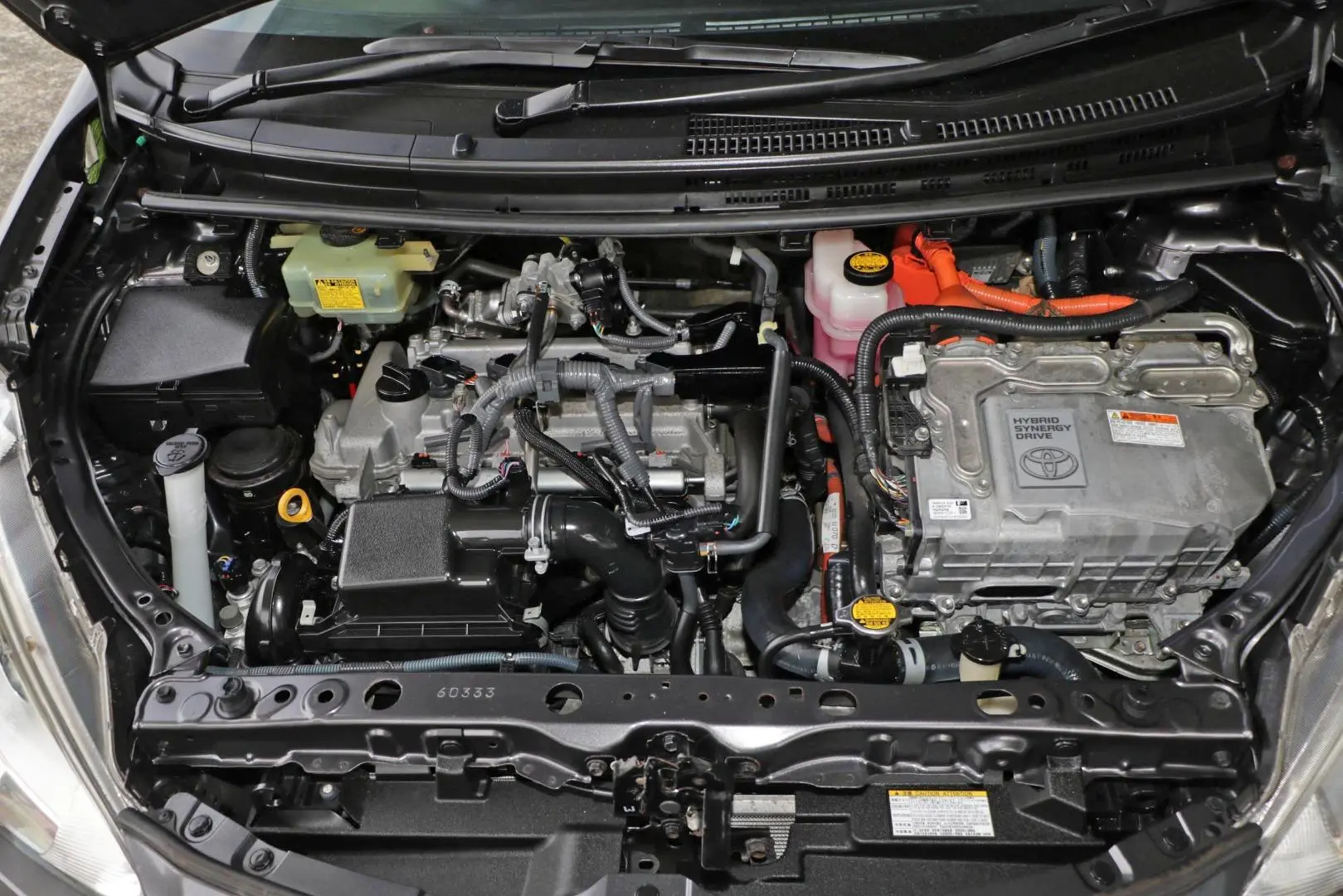 2015 Toyota Prius C Gallery Image 19