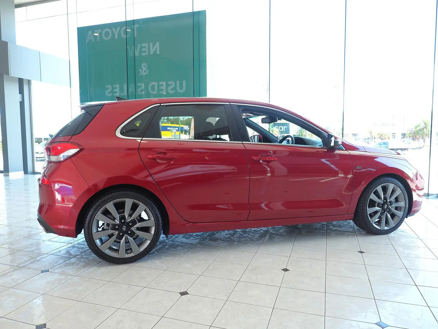 2017 Hyundai i30 Gallery Image 6