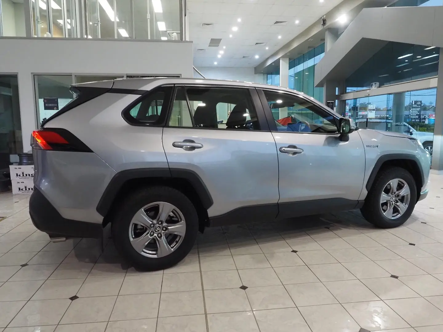 2024 Toyota RAV4 Gallery Image 7