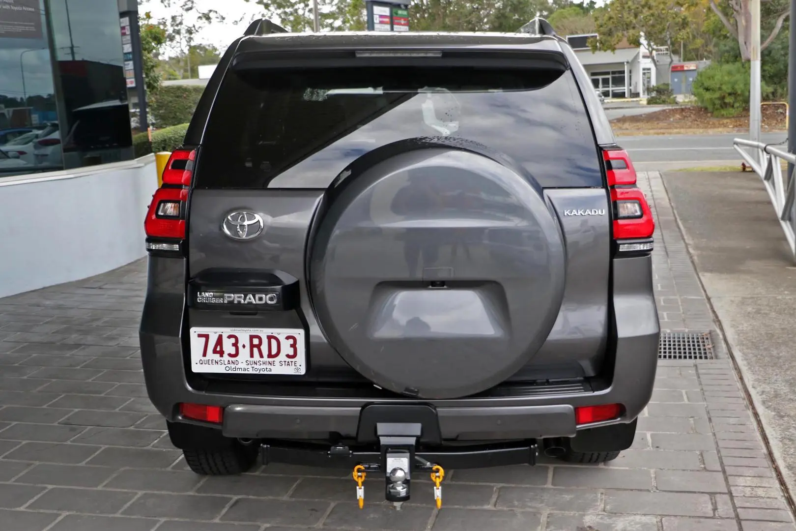 2023 Toyota Landcruiser Prado Gallery Image 5