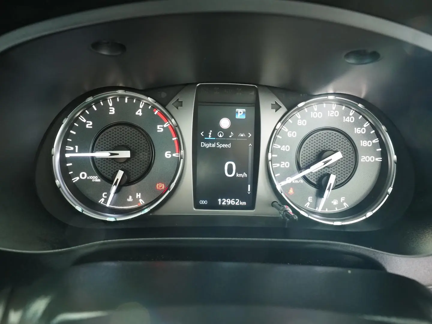 2025 Toyota Hilux Gallery Image 28