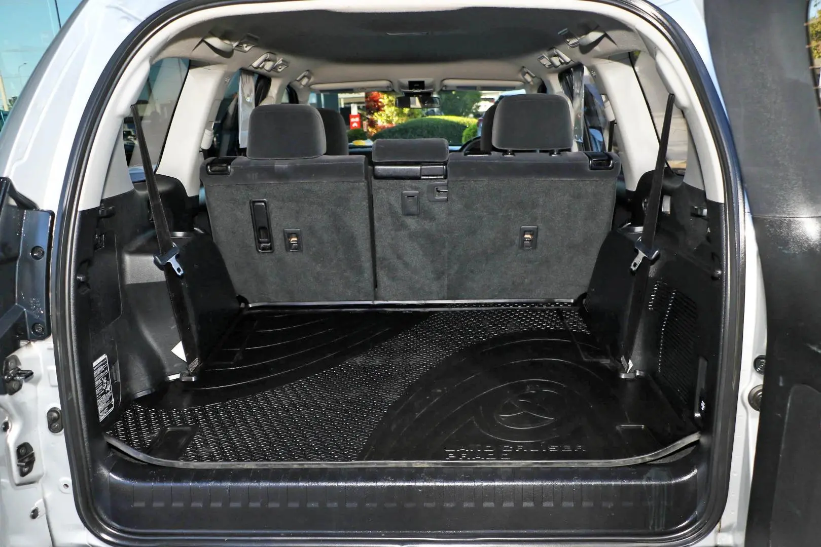 2018 Toyota Landcruiser Prado Gallery Image 21