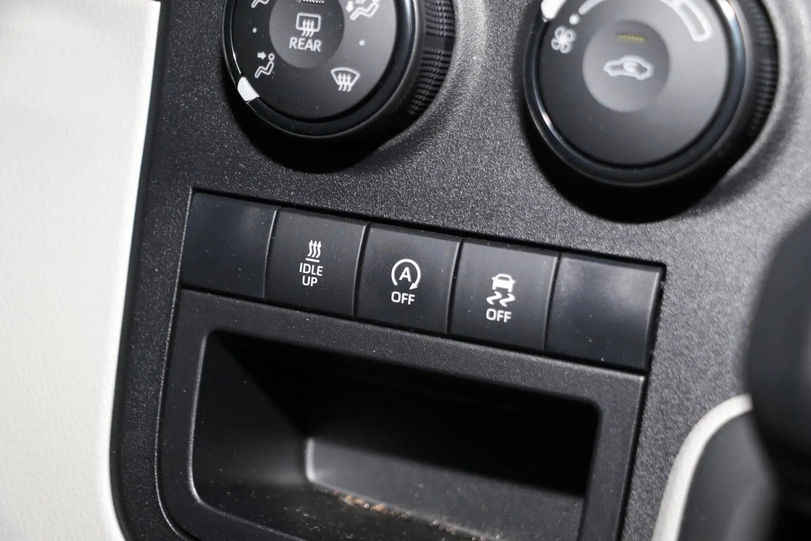 2024 Toyota Hiace Gallery Image 17