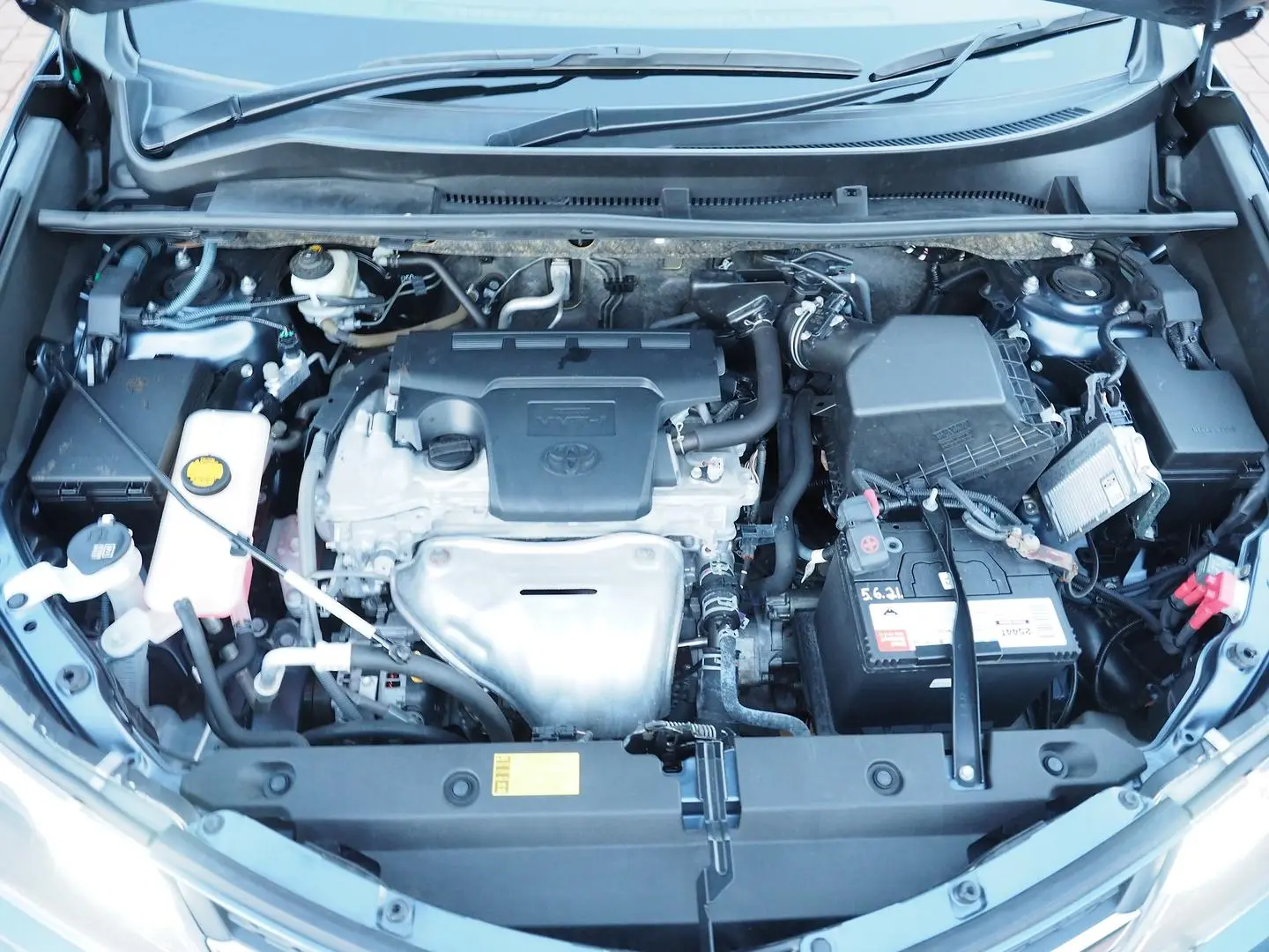 2013 Toyota RAV4 Gallery Image 12